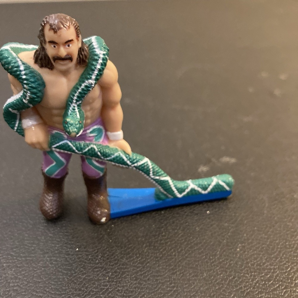 Jake‎ The Snake Roberts Vintage WWF Superstars Hockey Figure 1991 Remco 90s - Picture 2 of 5